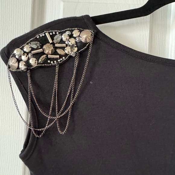 Kische Tunic/Top, S, Black, Brass Bling on Shoulders, boat neck Front, NWOT - Picture 4 of 12